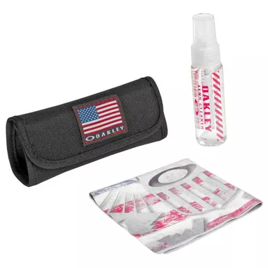 Oakley Standard Issue USA Flag Lens Cleaning Kit